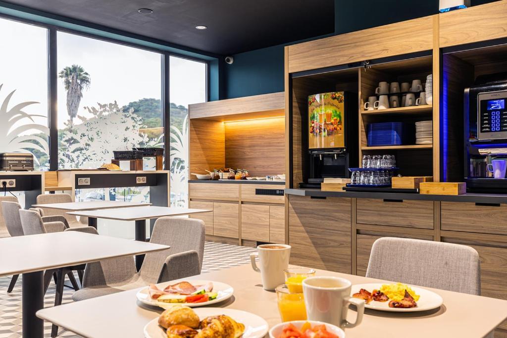 Holiday Inn Express Ajaccio By Ihg Buitenkant foto